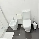 Apartamento Gold Center 105 *
