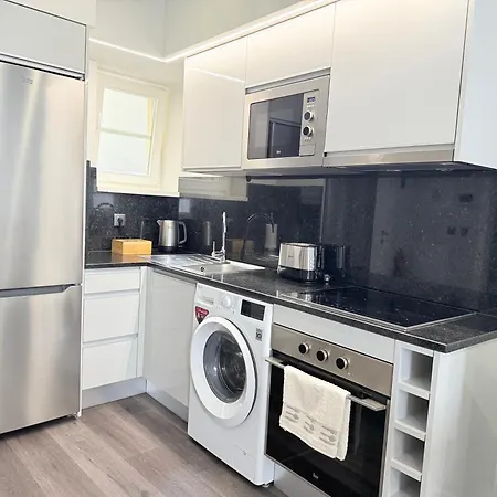 Gold Center 105 Apartment *